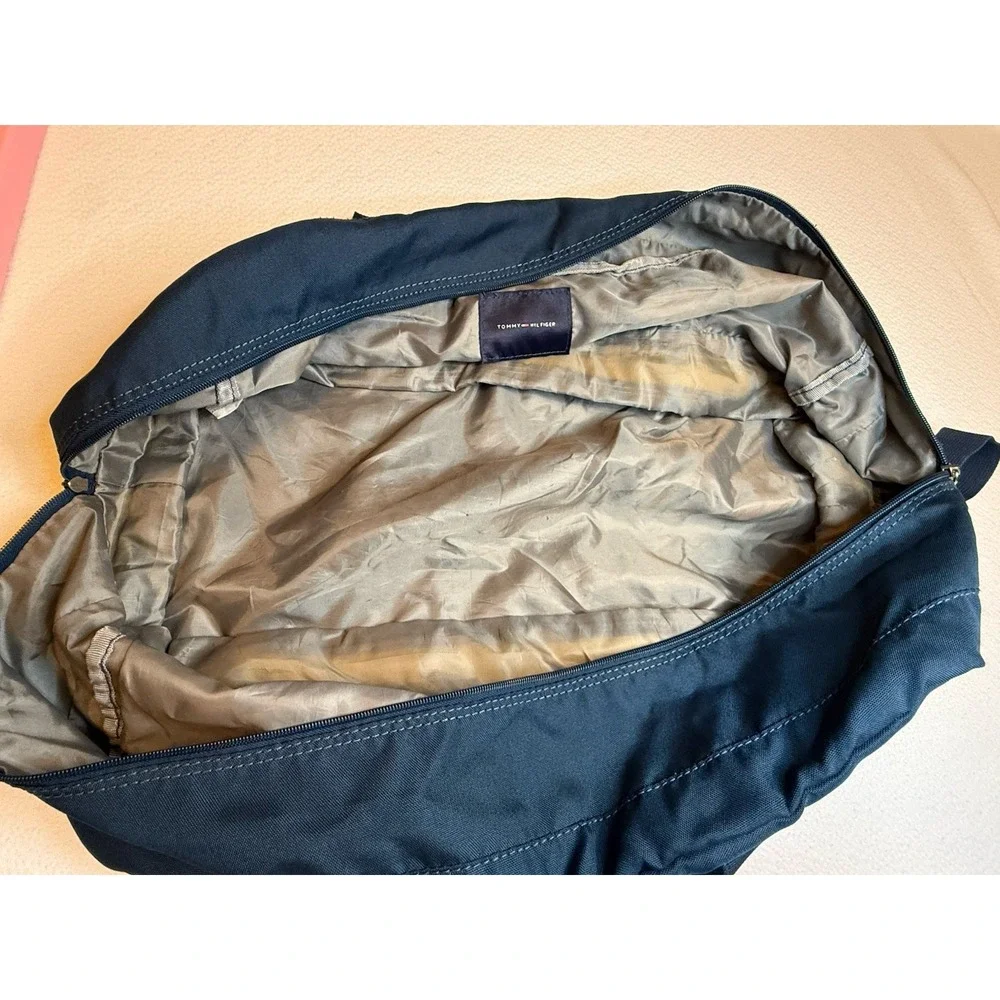 Tommy Hilfiger Navy Duffel‎ Garment Bag 15x27
